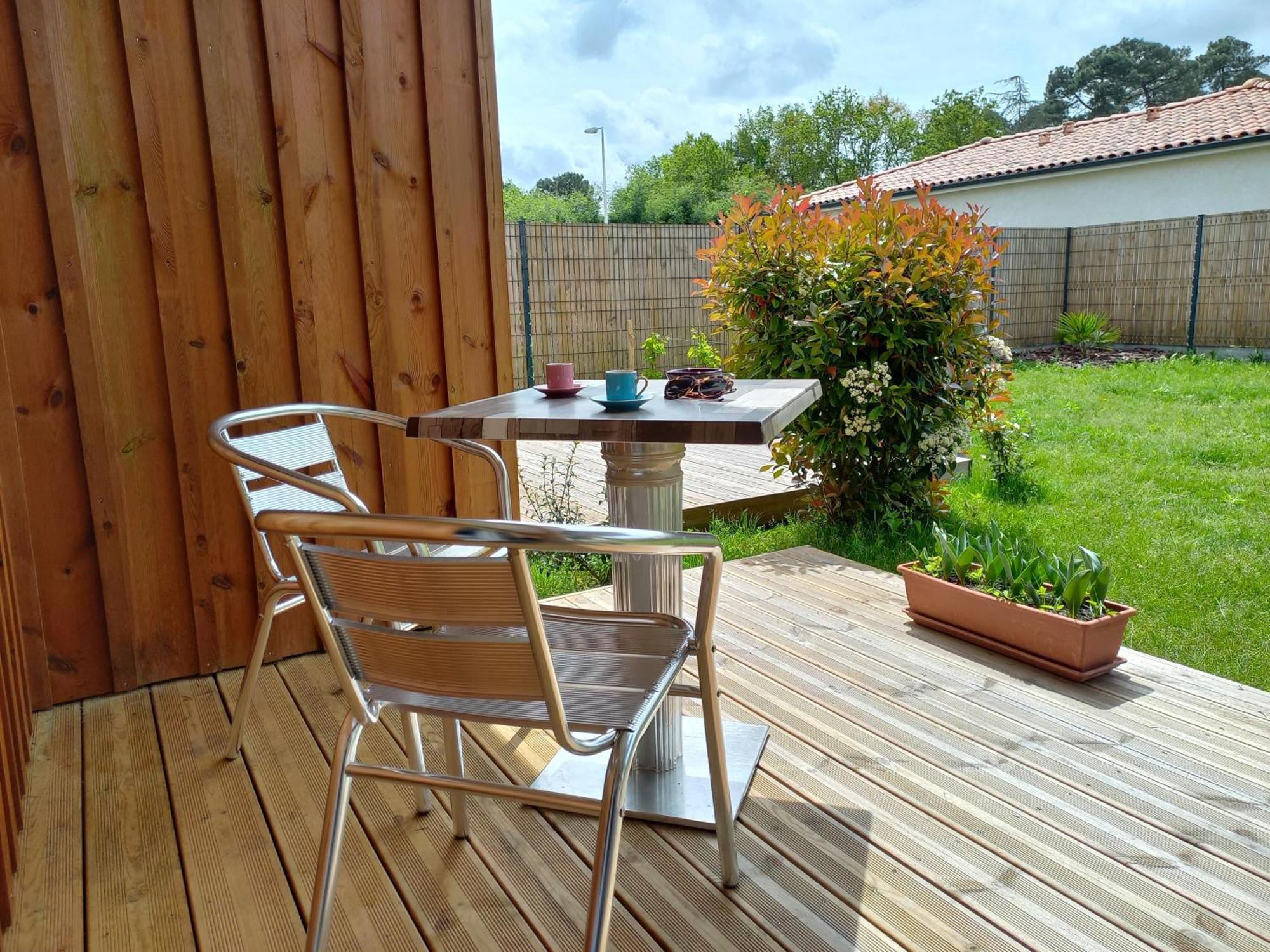 C La Belle Vie Hotel Pessac Bilik gambar