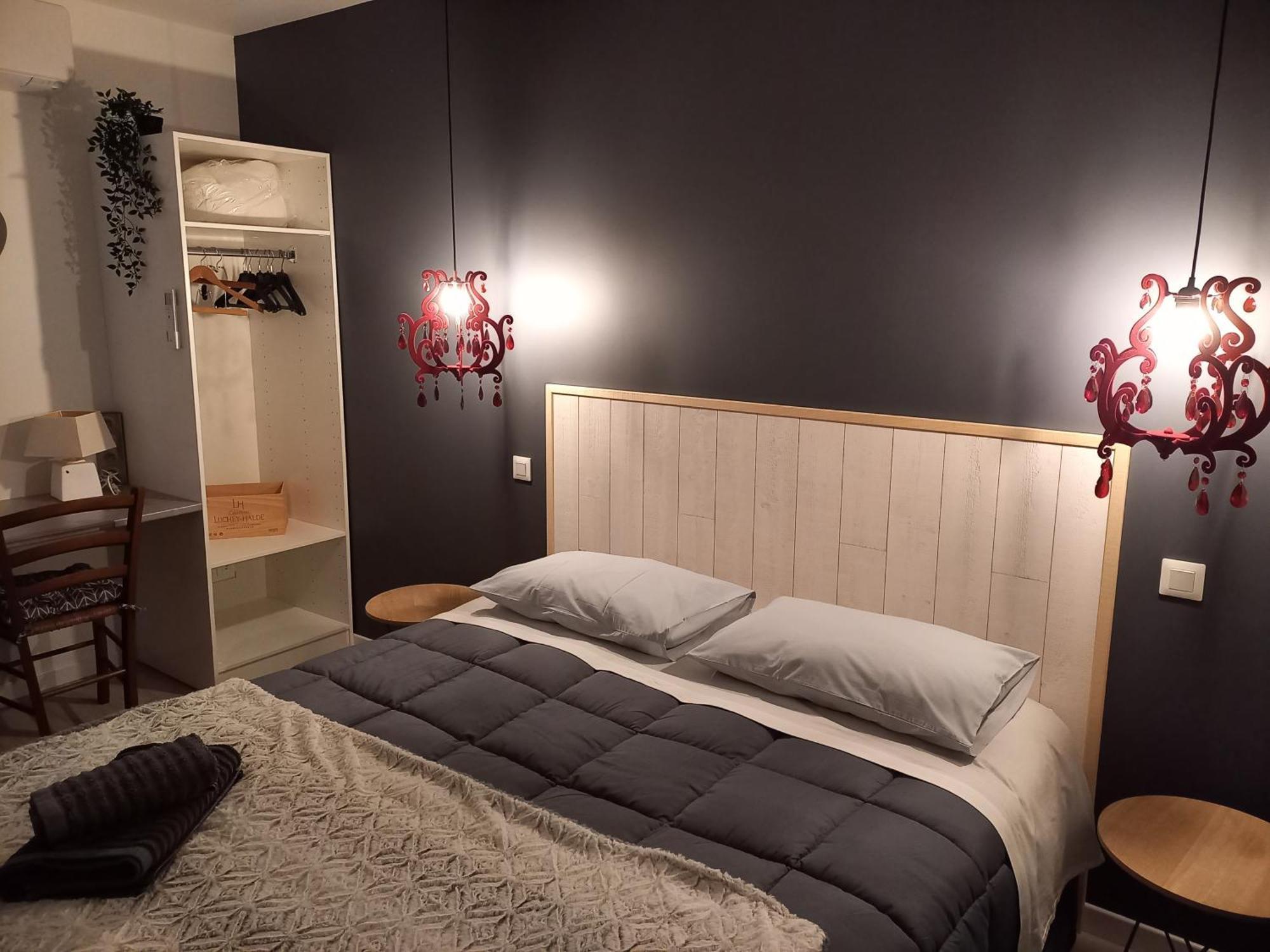 C La Belle Vie Hotel Pessac Bilik gambar