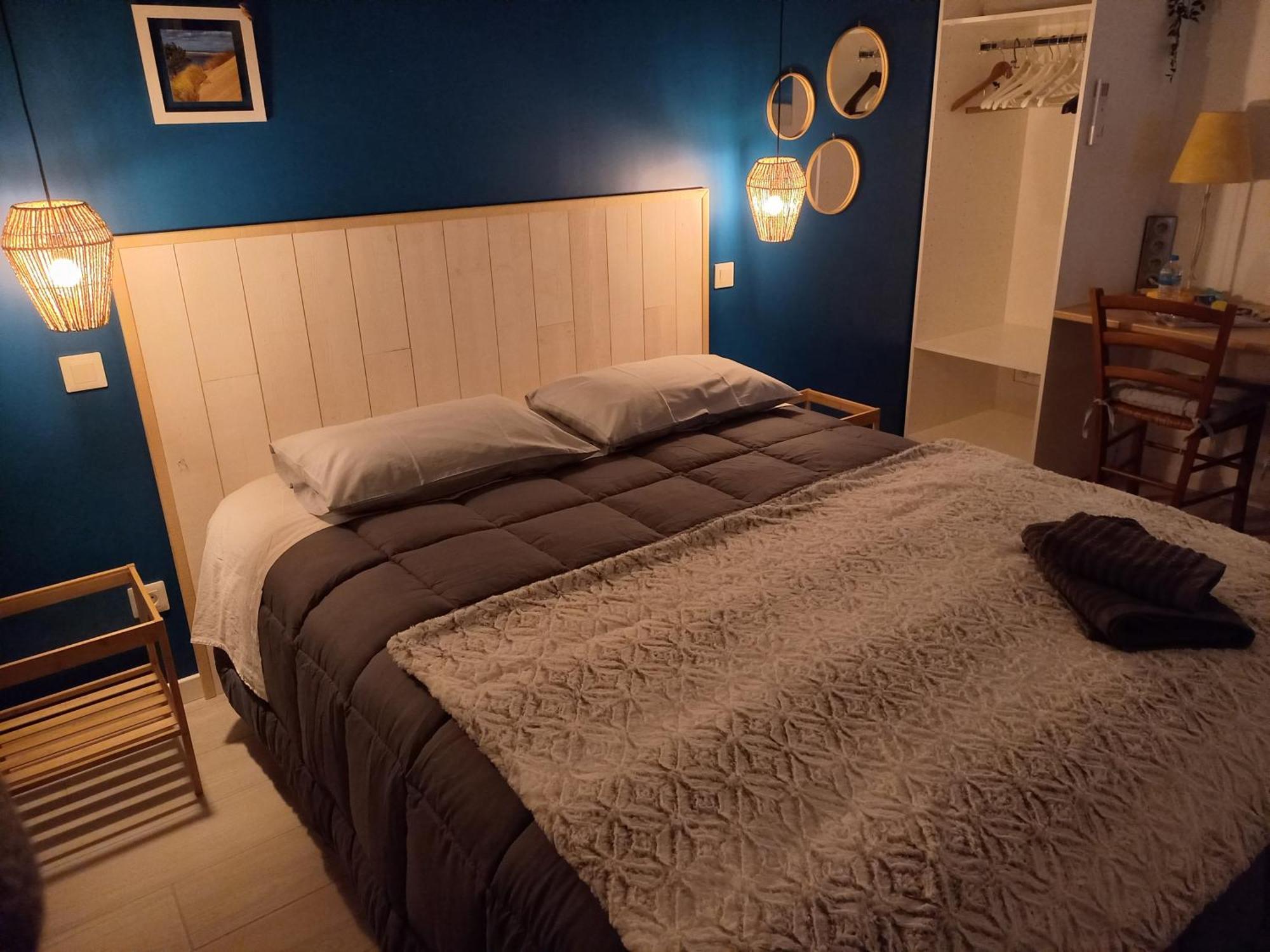 C La Belle Vie Hotel Pessac Bilik gambar
